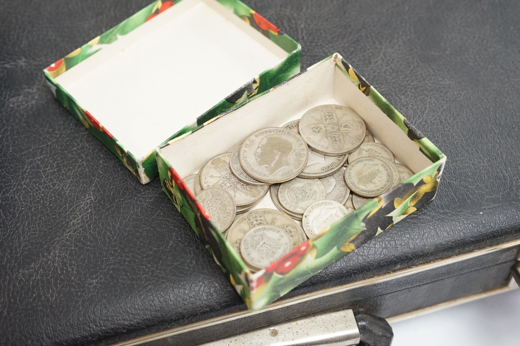 British and world coins and banknotes, including Victoria, double florin 1887, about EF, Latvia 5 silver Lati, 1931, about EF, QE2 silver crown, Victoria to George V florins, shillings etc. France 10 francs 1965 and John